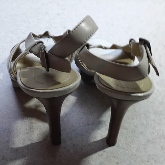 Nine West Bellonao Leather Slingback Heels Sz 10.5 Neutral Minimalist Classic - Picture 2 of 8